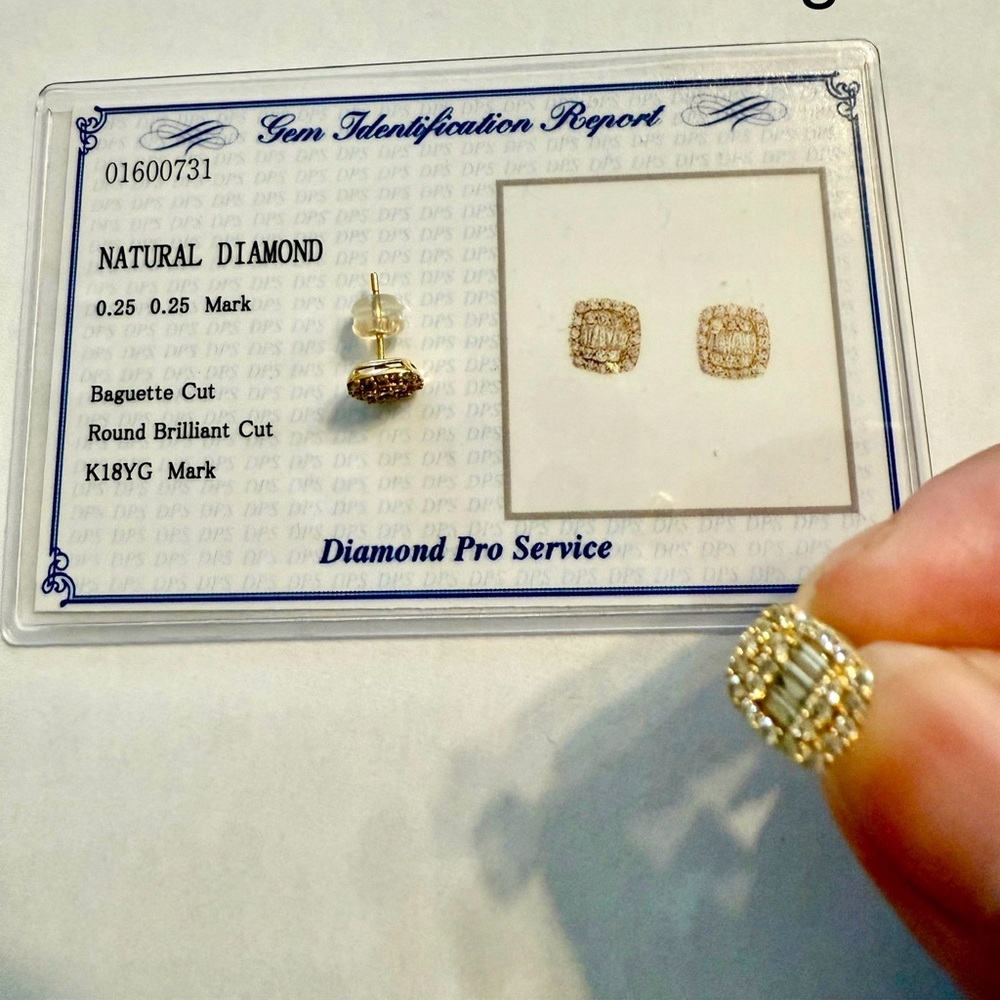 18k Solid Yellow Gold Diamond Stud Earrings
